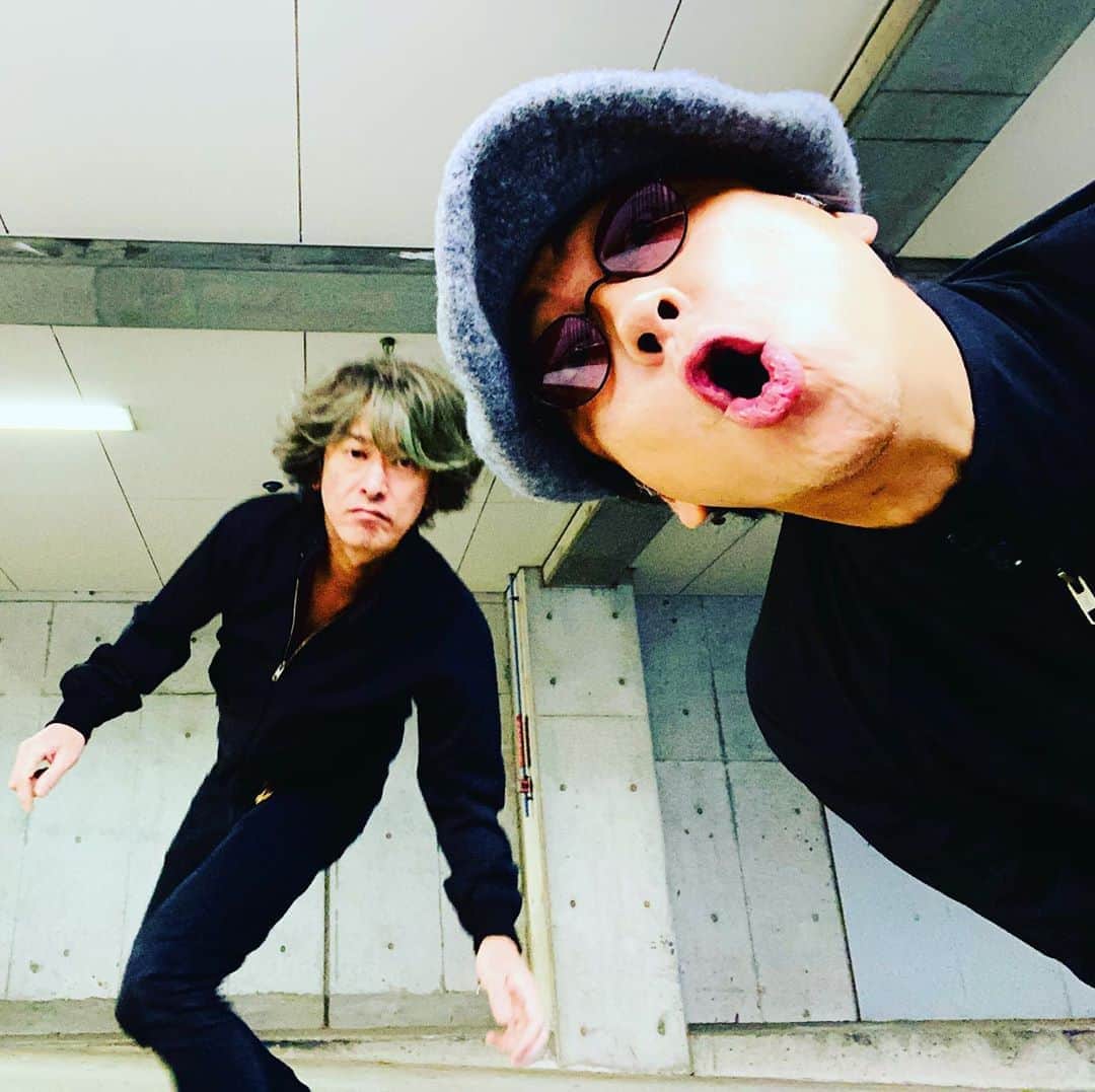 月に吠える。のインスタグラム：「salaba  #salaba #大森南朋」