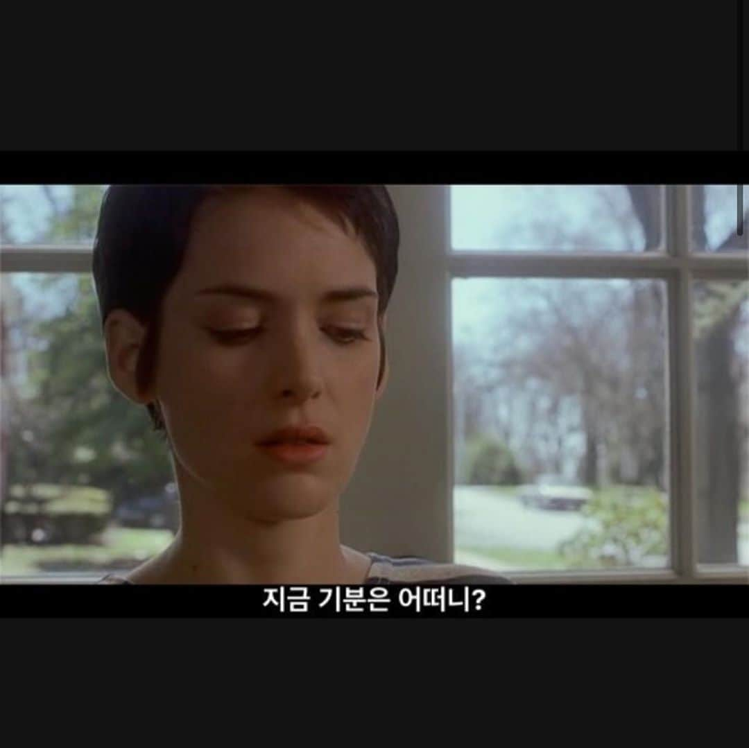 ヒョニ・カンさんのインスタグラム写真 - (ヒョニ・カンInstagram)「1999.🎥 #처음만나는자유 #girlinterrupted  우리모두는다거짓말쟁이일지도몰라’🤞」11月7日 0時33分 - hyoni_kang