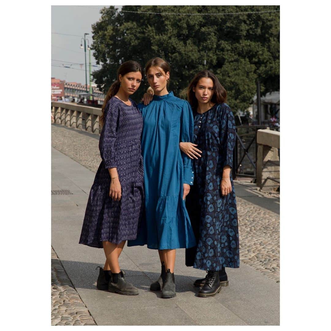 マッタのインスタグラム：「With so much happening in the world and our lives, we're forever grateful for the community that is our MattaTribe ⁠ 💛⁠ ...seen here our Lata Ikat Dress in Navy, our Paris Dress in Teal, and our Sufi Anemone Dress in Indigo. ⁠ ~ link in bio for more ~」
