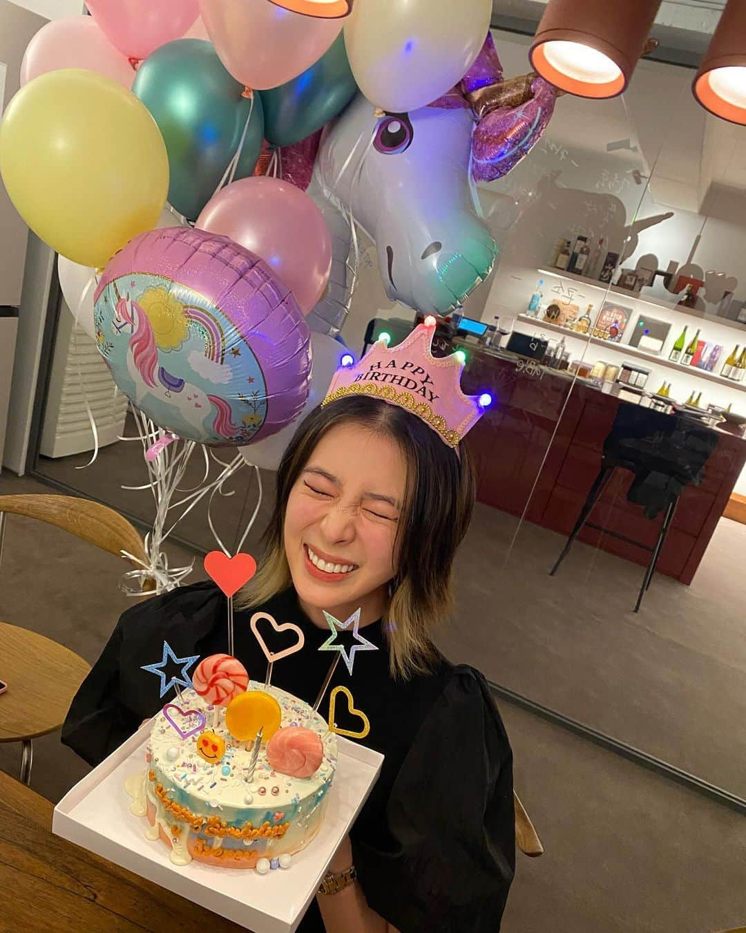 アイリーン・キムさんのインスタグラム写真 - (アイリーン・キムInstagram)「Thank you for all the sweet birthday wishes🥺 I’m so grateful for my family, friends, and fans that have been with me along the way and that made me the unicorn I am today🦄💖」11月7日 1時29分 - ireneisgood