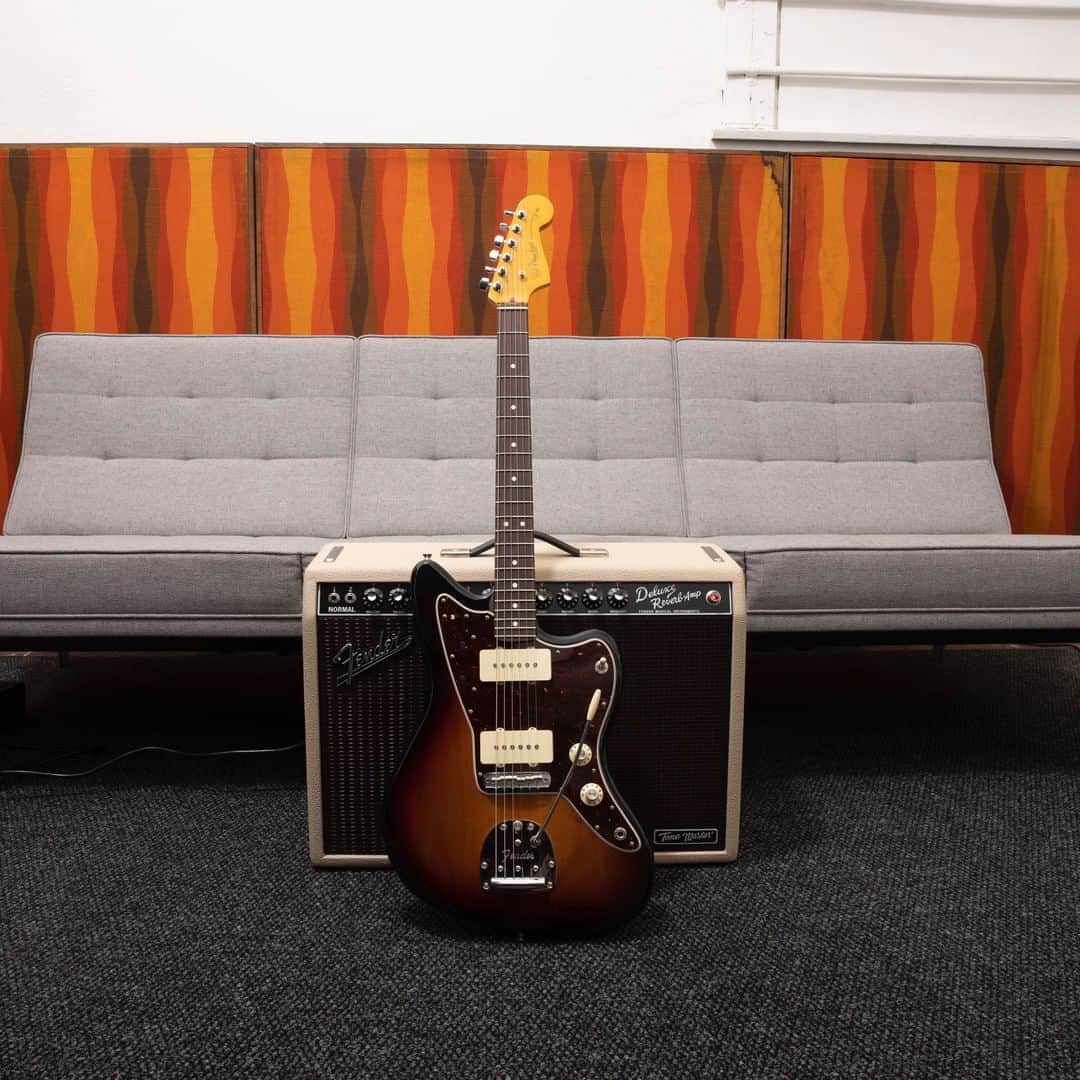 Fender Guitarさんのインスタグラム写真 - (Fender GuitarInstagram)「It's tough to improve on perfect, but the American Professional II seals the deal. Get to know the in's and out's of Fender's flagship series, with striking new finishes, upgraded hardware and a feel like no other. Check out an in-depth article via link in bio.」11月7日 2時00分 - fender