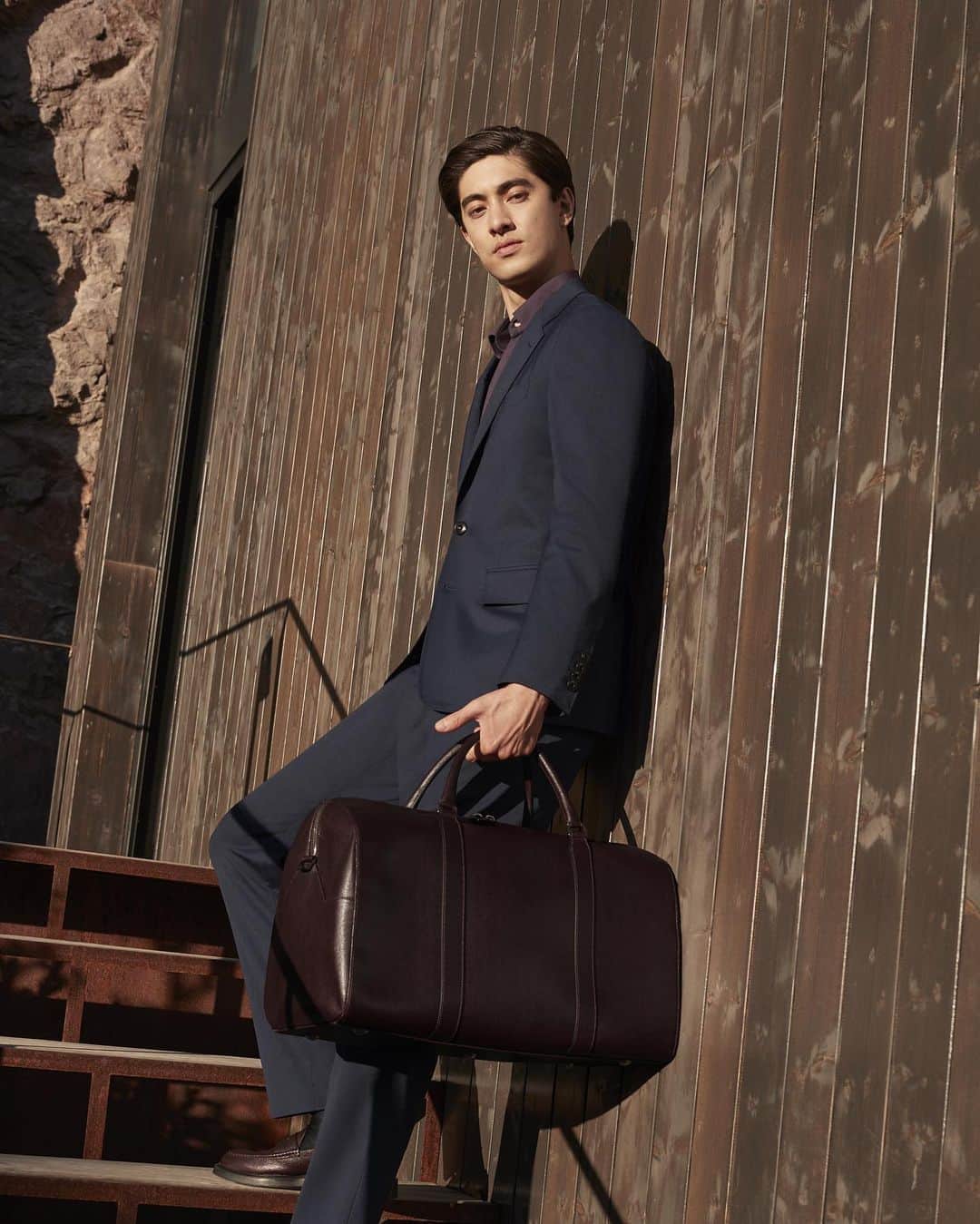 カナーリのインスタグラム：「The new #CanaliBlackEdition suit is characterized by a dynamic and reflective attitude. Discover new styles at the link in bio. #Canali1934 #MadeInItaly」