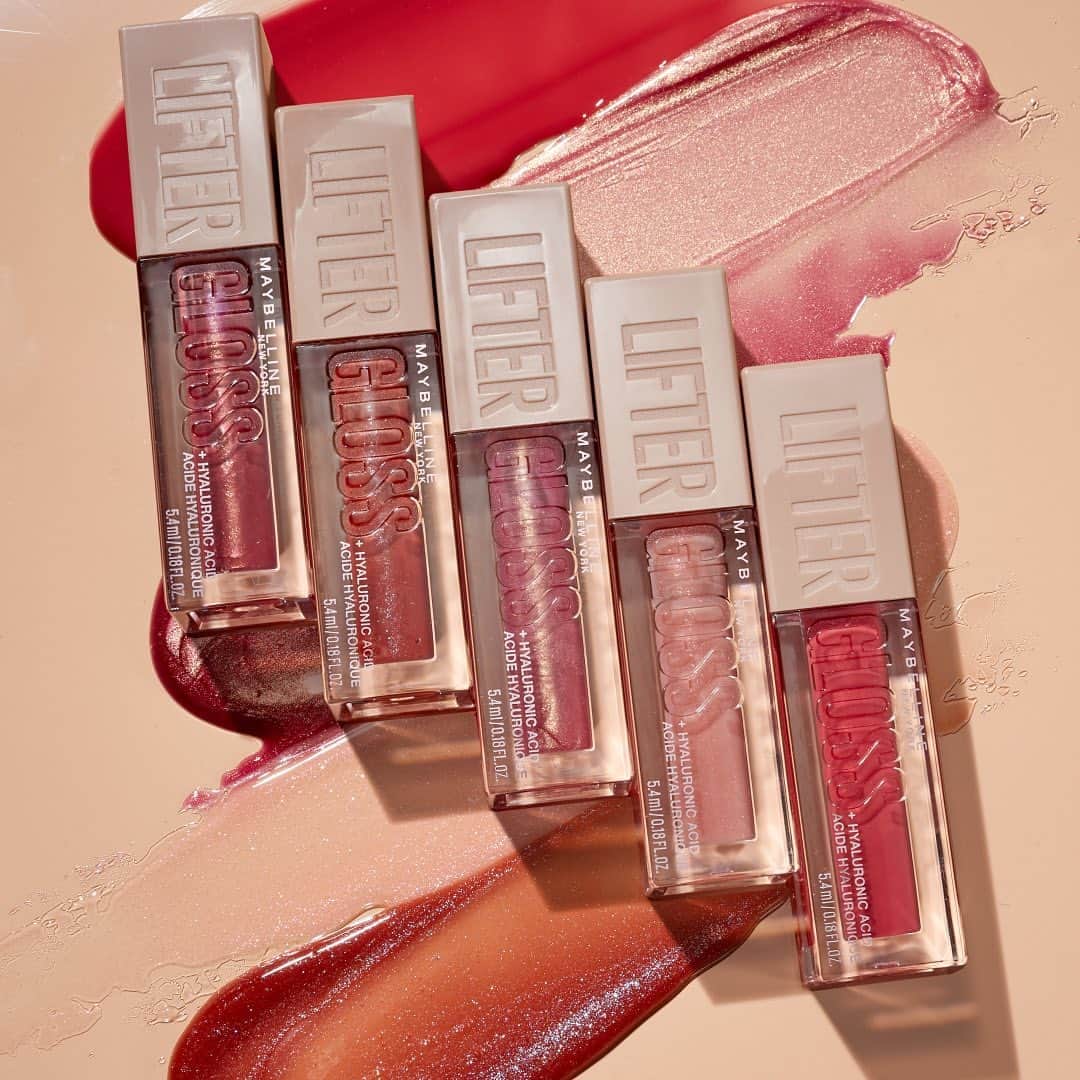 Maybelline New Yorkさんのインスタグラム写真 - (Maybelline New YorkInstagram)「This lip gloss is poppin’, ultra hydrating because of the hyaluronic acid infused formula, pigmented and non-sticky! 👄 How many #liftergloss do you have have in your collection? Shop these 5 exclusive shades @cvs_beauty.」11月7日 2時26分 - maybelline