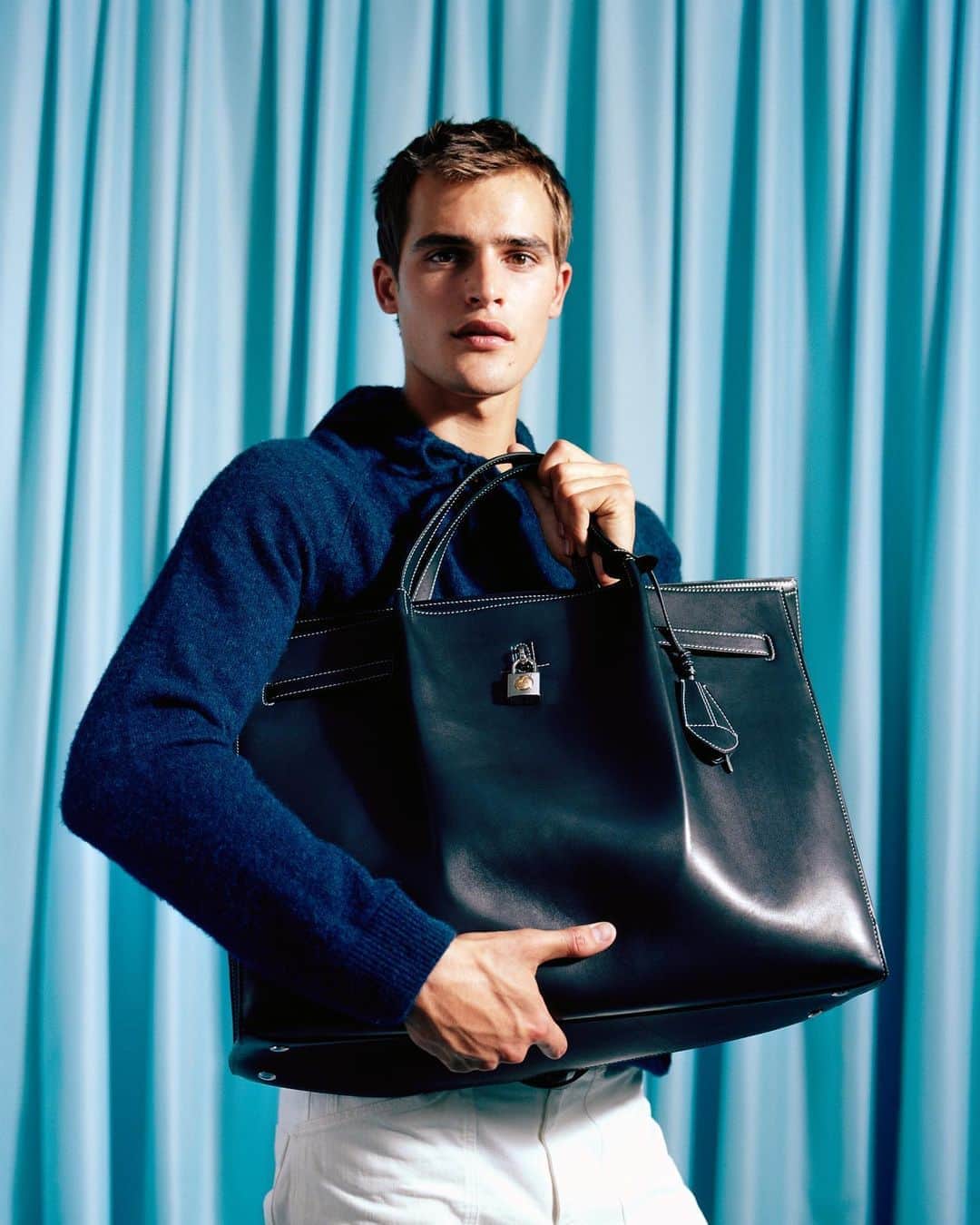 ランバンのインスタグラム：「#LanvinFW20 latest arrivals for men. Available online and in stores.」