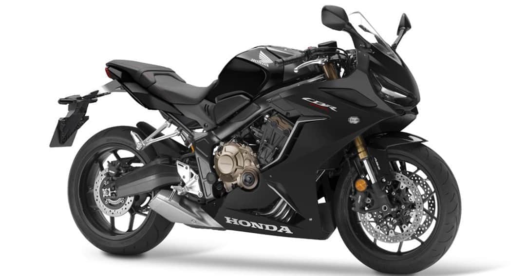 のインスタグラム：「What do you think of the 2021 CBR650R, now available in Matte Black Metallic? #cbr650r #betteronahonda」