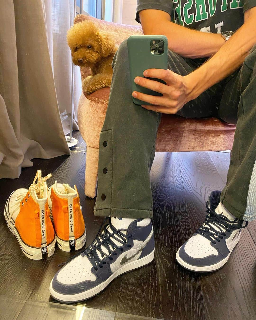 セルジ・ロベルトさんのインスタグラム写真 - (セルジ・ロベルトInstagram)「Sneakers & @balooitsme 🐶」11月7日 3時37分 - sergiroberto