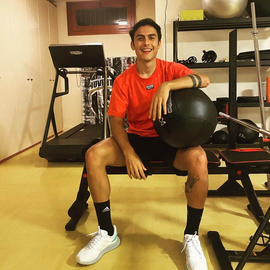 パウロ・ディバラさんのインスタグラム写真 - (パウロ・ディバラInstagram)「Non-stop! 💪🏽」11月7日 4時16分 - paulodybala