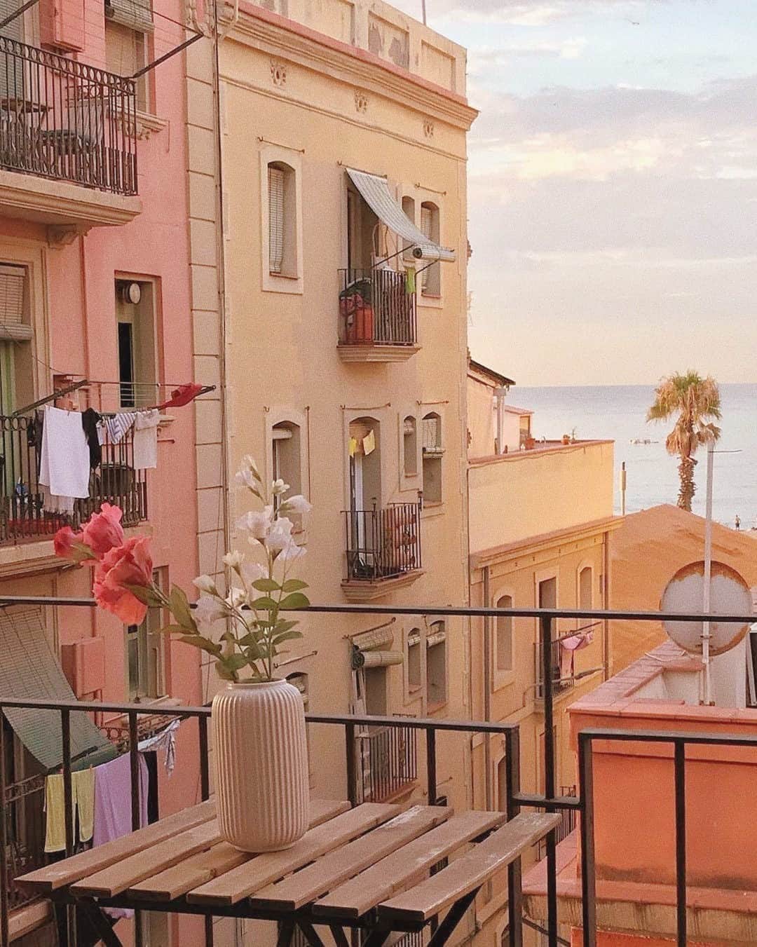 TULAROSAのインスタグラム：「spending weekends here 😍」