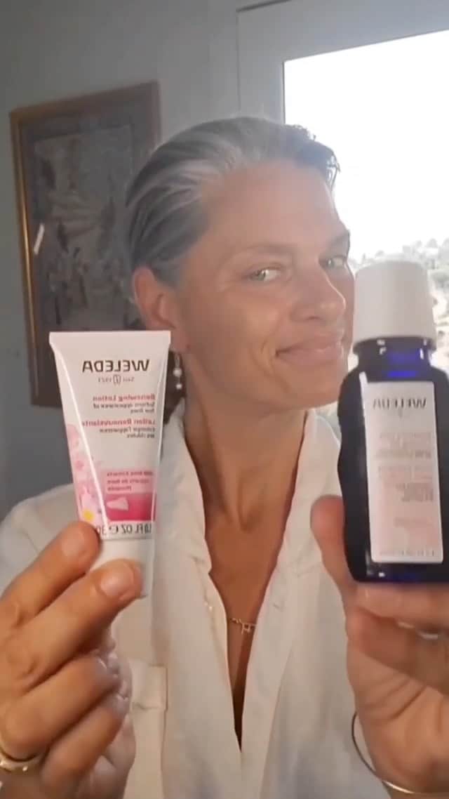 Weledaのインスタグラム：「Our Facial Care Products are customizable depending on your skin's needs! ✨ Celebrity makeup artist @patidubroff shares how she blends our Renewing Lotion and Sensitive Care Calming oil together for a radiant glow! #WeledaSkin」