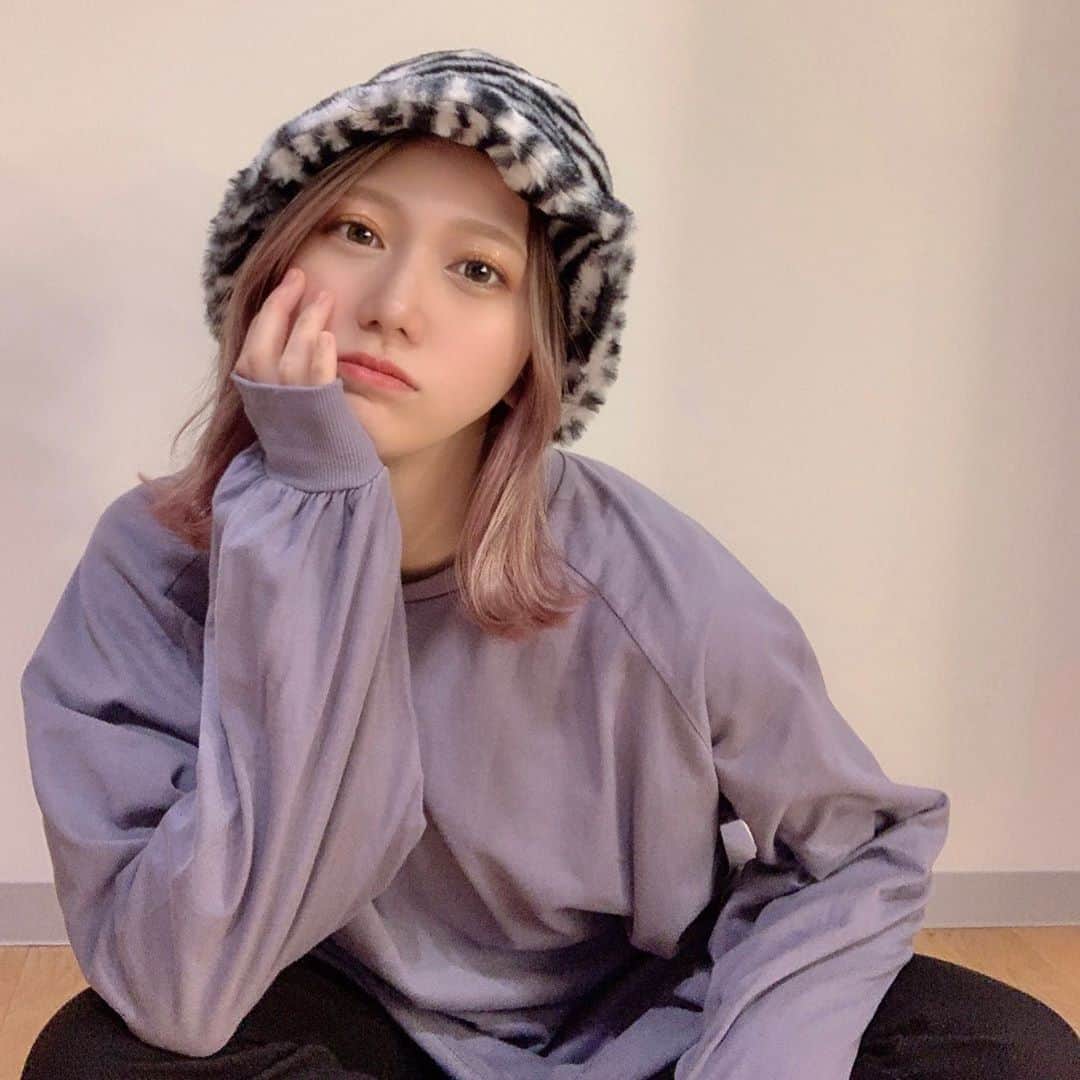 茂木忍のインスタグラム：「このバケハ可愛いんだけどかぶるタイミングわからんのよ🤨」