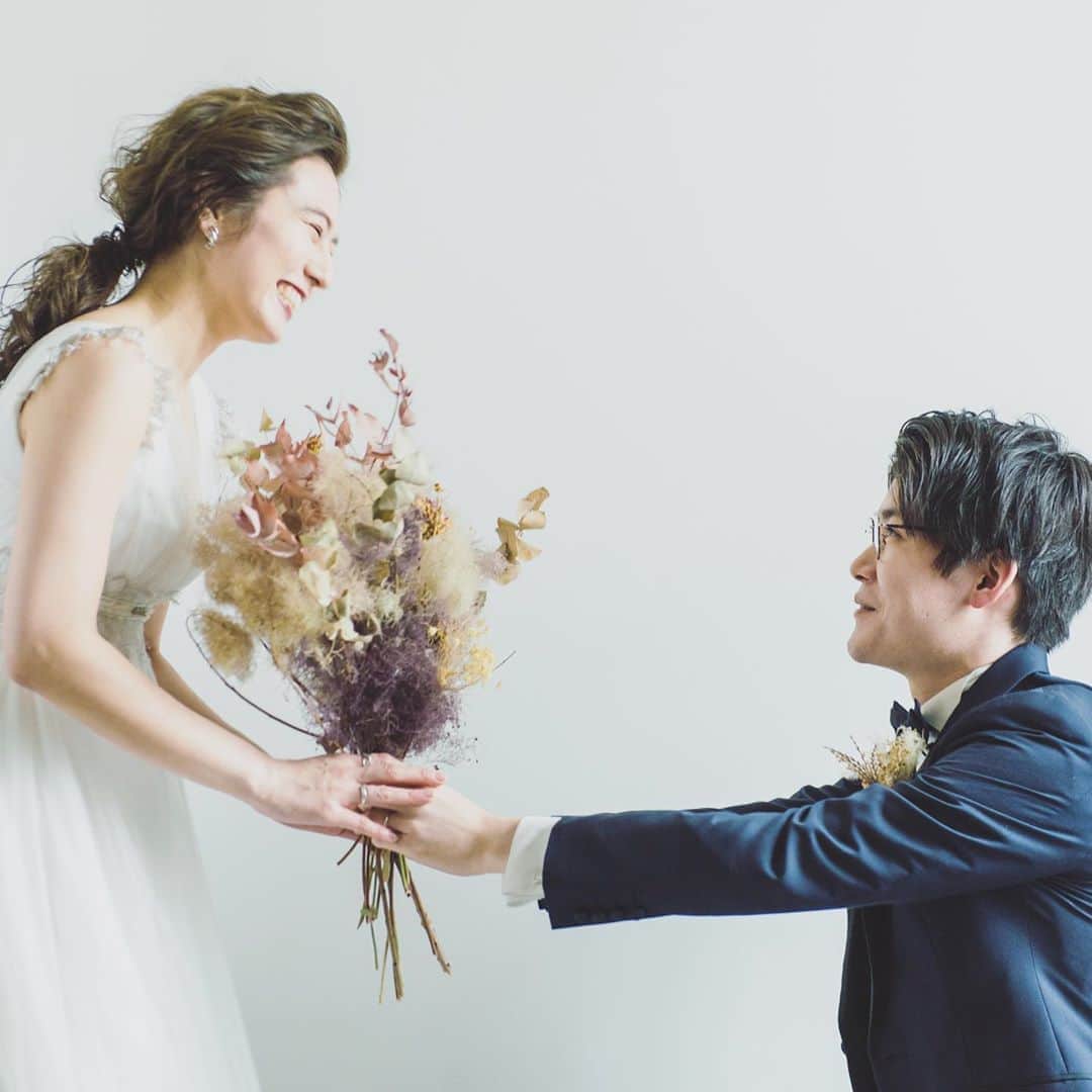 SWITCH SHOOTING PHOTO MAISONのインスタグラム：「. ＜information＞ SWITCH表参道は、サロン・スタジオの移転・改装につき10月までご来店予約・撮影予約をストップしておりましたが、11月1日より受付を再開いたしました。 サロンは同ビル３Fから２Fに移転いたしました。 ご予約は、HPのお問い合わせフォームかメールにて受付しております。お気軽にお問い合わせくださいませ。 . ＜SWITCH表参道 新サロン・スタジオ＞ 〒107-0062 東京都港区南青山6-11-1 スリーエフ南青山ビルディング2F . TEL:03-6892-1010 MAIL:omotesando@switch-photo.com 平日（月・木・金）：11:00～17:00 土・日・祝日：11:00～18:00 定休日：火・水曜日 . . 表参道 @switch.omotesando﻿ 大阪 @switch.umeda ﻿ 横浜 @switch.yokohama﻿ 札幌 @switch.sapporo﻿ 鹿児島 @switch.kagoshima﻿ 品川 @switch.shinagawa﻿ . #switch表参道#switchomotesando #前撮り#後撮り#ウェディングフォト#フォトウェディング#フォトスタジオ #ブライダルフォト#結婚写真#結婚式前撮り#プレ花嫁﻿#花嫁準備﻿#ブライダルヘア#ウェディングヘア#おしゃれ花嫁#ドレス試着#結婚式#日本中のプレ花嫁さんと繋がりたい#ウェディングドレス#カラードレス#タキシード#和装前撮り#色打掛#白無垢#韓国フォトウェディング#関東花嫁﻿#東京花嫁」