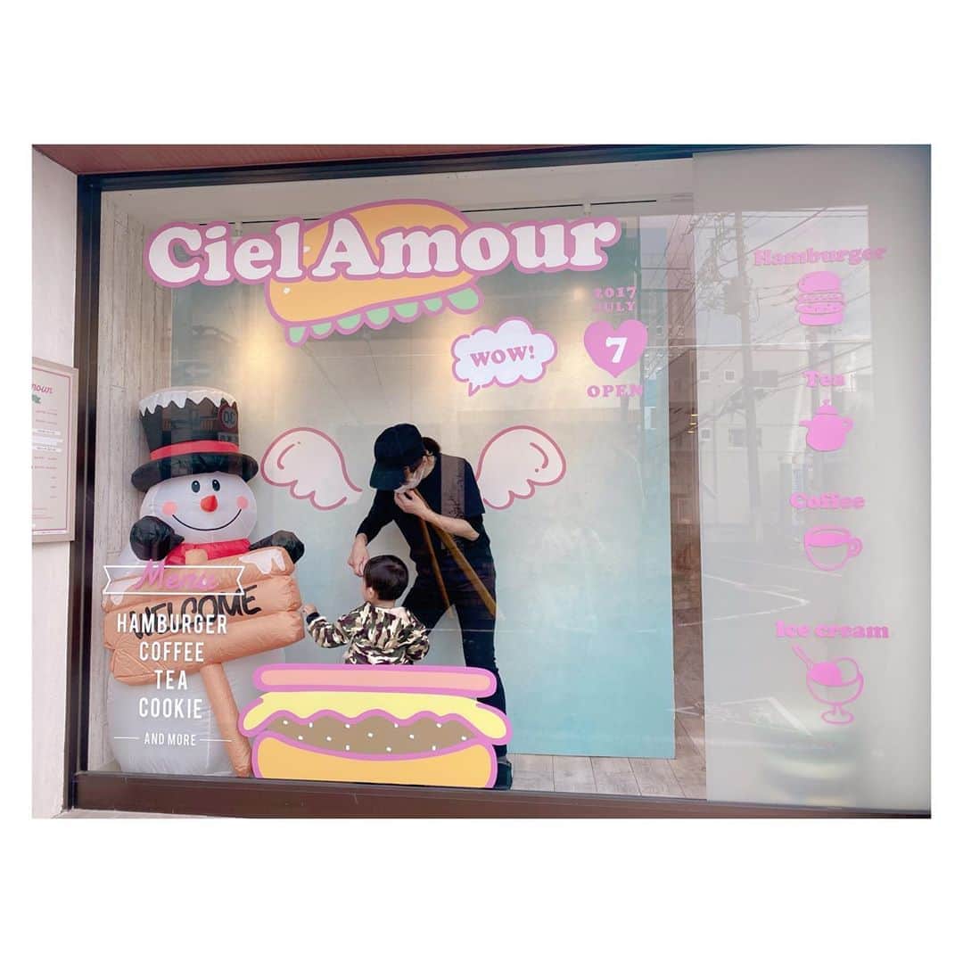 辻希美さんのインスタグラム写真 - (辻希美Instagram)「@ciel_amour に寄り道🍔💕  #CielAmour #シエルアムール #母の店 #ハンバーガー屋さん #🍔💕 #是非ご来店お待ちしております #🙏💕」11月7日 15時32分 - tsujinozomi_official