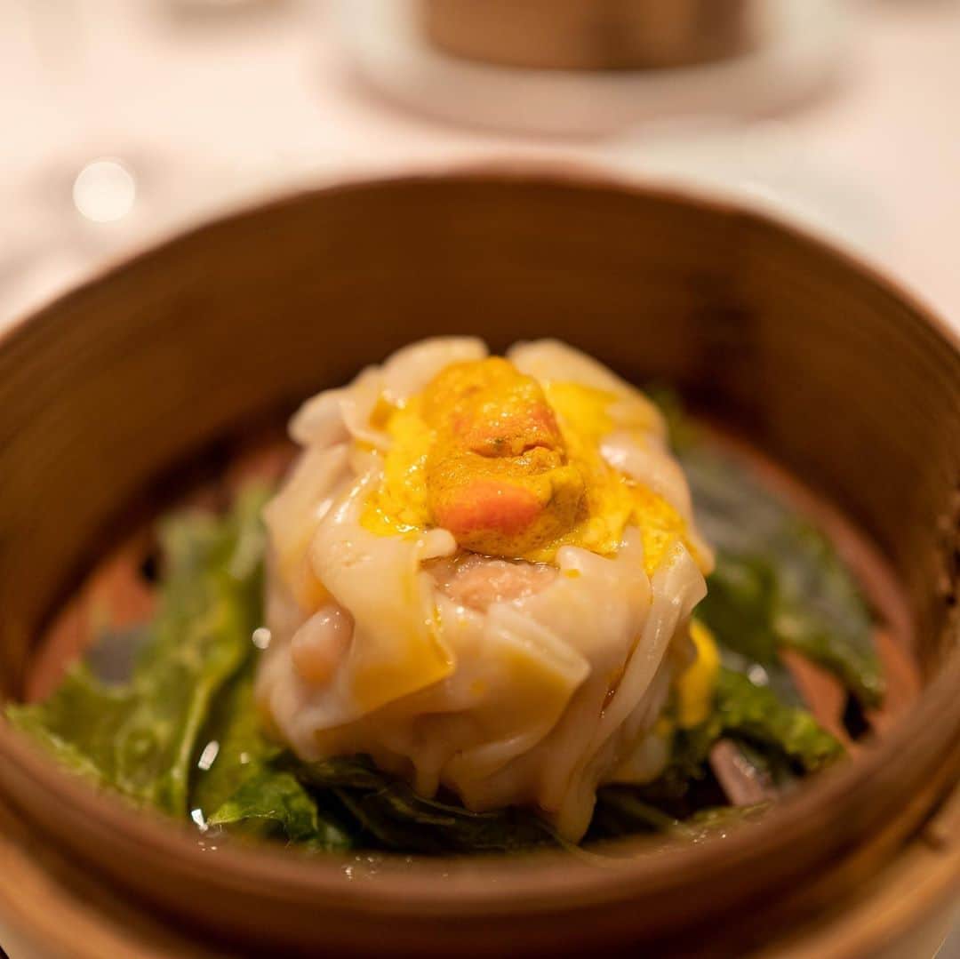 武井義明さんのインスタグラム写真 - (武井義明Instagram)「年に一度の上海蟹を、大好きなお店で。」11月7日 7時50分 - bebechef