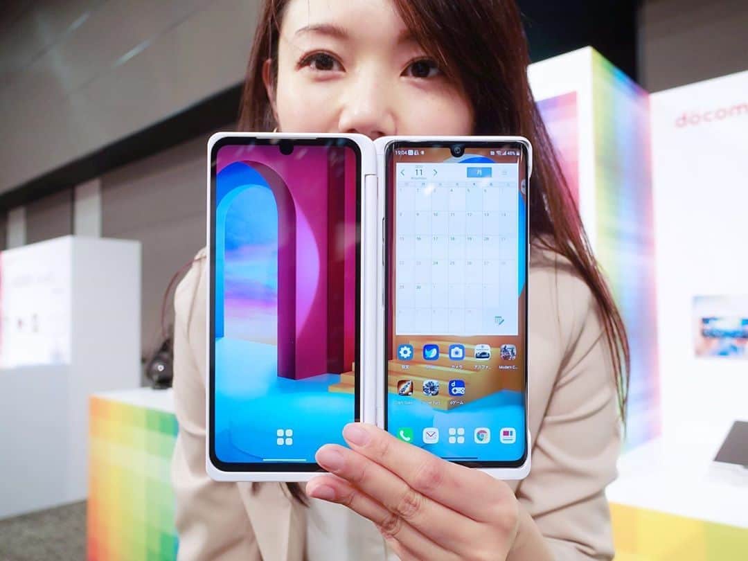 Ayanoのインスタグラム：「LG VELVET, Two screens are always better than one✌️ #lg #lgvelvet #lgvelvet5g」