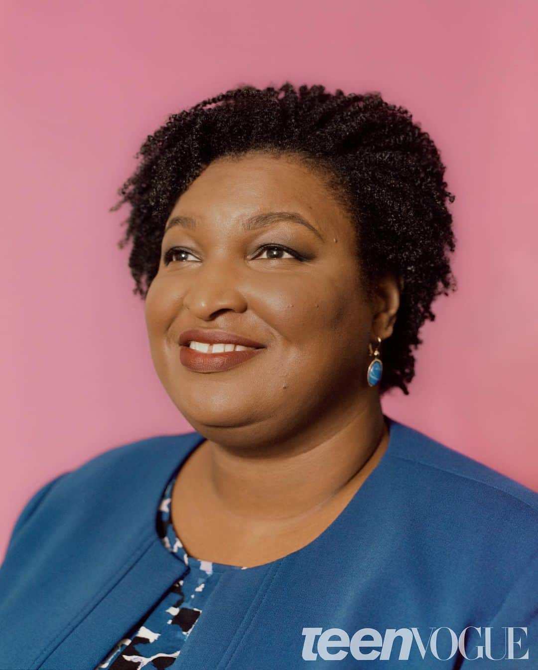 Teen Vogueさんのインスタグラム写真 - (Teen VogueInstagram)「"Fundamentally for me, this isn't about politics; this is about lives." 💙 Posts praising @fairfightaction founder (and former GA governor candidate) Stacey Abrams have been pouring in all day, as they should! @staceyabrams made it her mission to fight for free and fair elections nationwide, and especially in her home state of Georgia, her efforts appear to have paid off. But as @meelanash writes, "This Black woman who was failed by our country’s democracy became the driving force behind the enfranchisement and empowerment of millions of citizens. In other words, this Black woman helped other Black people save the country." At the link in bio, writer Jameelah Nasheed explains why the 2020 presidential election has been a painful reminder of the way Black voices have saved this country time and time again. 📸: @peytonfulford」11月7日 8時42分 - teenvogue