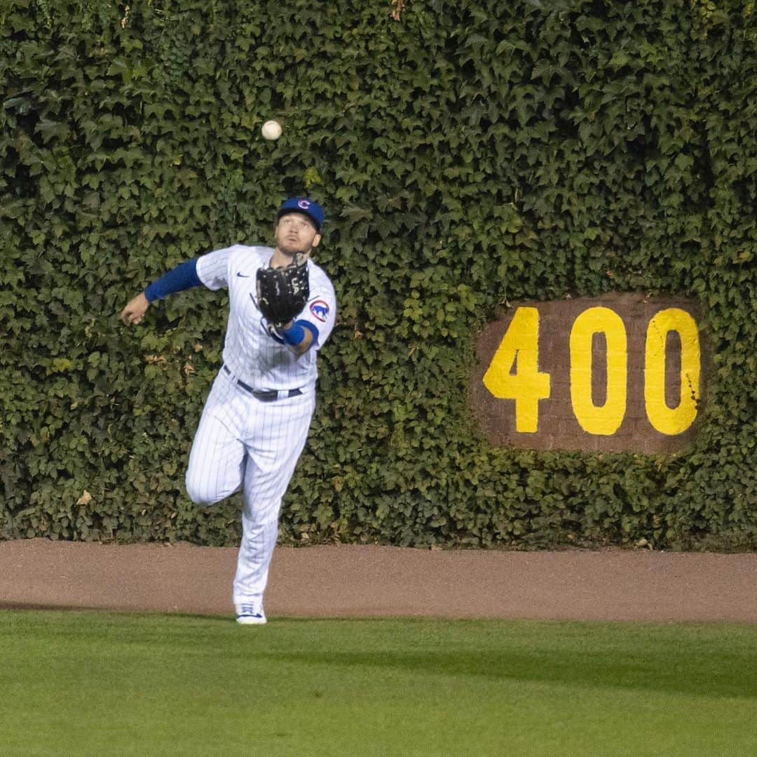 シカゴ・カブスさんのインスタグラム写真 - (シカゴ・カブスInstagram)「The #Cubs have been named the top defensive team in the NL, winning the first ever Rawlings Gold Glove Team Award!」11月7日 8時43分 - cubs