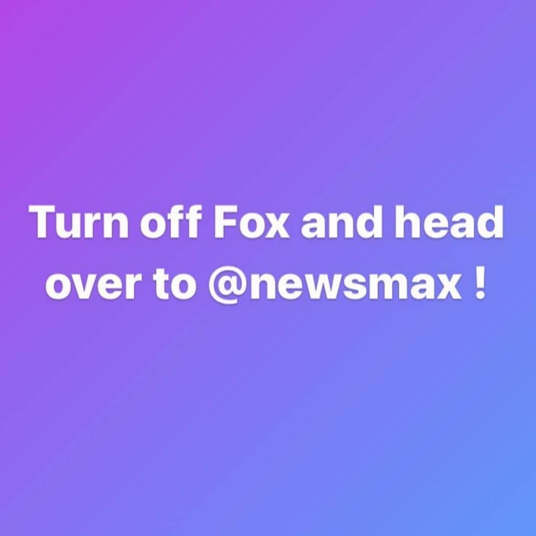 サミーア・アームストロングのインスタグラム：「@newsmax」