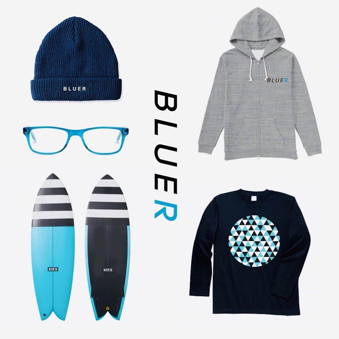 のインスタグラム：「🌈HELLO New Day!! BLUER STYLE LINE-UP🌴  ✔︎HOODIE "SAND" 8580yen ✔︎BEANIE "DEEP SEA 深海" 5800yen ✔︎LONG TEE "EARTH"5800yen ✔︎BLUER＋album surf "coorp 共存" 162110yen  ※glasses mens は参考商品です。  🎉ご購入の方はBLUERミニシールセット付 🌾 We are Regeneration！ 米袋パッケージにてお届けします。  🎪BLUERオンラインSHOP @bluer.tokyo URLからリンク﻿ 🔗 http://www.bluer.tokyo ﻿ #冬コーデ　#秋コーデ」
