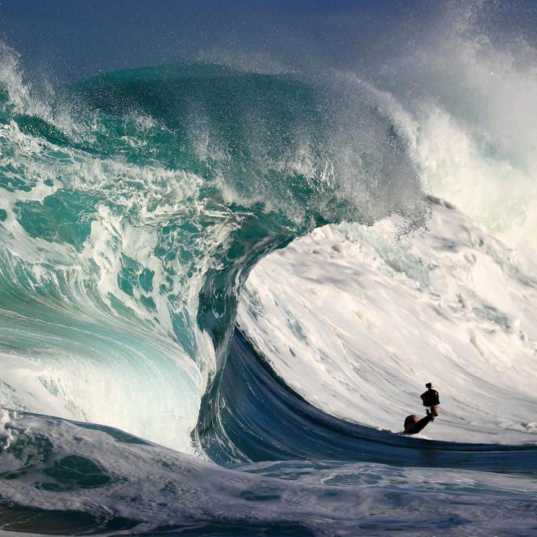 クラーク・リトルさんのインスタグラム写真 - (クラーク・リトルInstagram)「#shorebreak been delivering some wedges lately🌊💥💥💥 photo @bevsonthebeach」11月7日 10時35分 - clarklittle