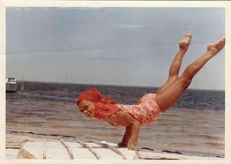 ティファニー・キャデラックのインスタグラム：「Favorite Yogin👑 #EarthaKitt #Grace #Glory #IsisEnergy #SolEnergy #Ethereal #Goddess #OnlyCatWoman #BlackWomanIsGod #KemeticYoga」
