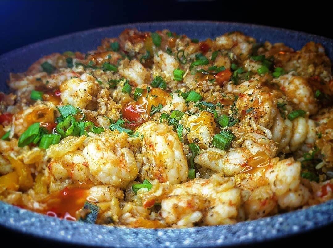 Flavorgod Seasoningsさんのインスタグラム写真 - (Flavorgod SeasoningsInstagram)「Spicy Shrimp Fried "Rice" 🍤 by customer @lowcarb_eats_and_sf_treats using Flavorgod Everything Spicy Seasoning⁠ -⁠ Add delicious flavors to your meals!⬇️⁠ Click link in the bio -> @flavorgod  www.flavorgod.com⁠ -⁠ "It is a lot of ingredients y'all. Just whipped it up as I went along 😂 #cookinghangry"⁠ ..⁠ "Sautee small onion and bell peppers. I pan fried (after I rinsed well) in a seperate pan @betterthanfoods "rice" with some salt. Once cooked I added the "rice" to the onion and peppers with 1 bag of @earthlychoice cauliflower rice from @Costco. I added two scrambled eggs. Added in seasoned cooked @aldiusa shrimp. Added @flavorgod everything spicy and garlic lovers. Add in 3 tbs coconut aminos, 2 tsp @fixhotsauce, 2 tbs @redboatfishsauce, 4 tbsp @ghughessugarfree sugar free sweet chili sauce, 2 tbs @ghughessugarfree sugar free terryaki. Top with green onion."⁠ -⁠ Flavor God Seasonings are:⁠ ➡ZERO CALORIES PER SERVING⁠ ➡MADE FRESH⁠ ➡MADE LOCALLY IN US⁠ ➡FREE GIFTS AT CHECKOUT⁠ ➡GLUTEN FREE⁠ ➡#PALEO & #KETO FRIENDLY⁠ -⁠ #food #foodie #flavorgod #seasonings #glutenfree #mealprep #seasonings #breakfast #lunch #dinner #yummy #delicious #foodporn」11月7日 11時01分 - flavorgod