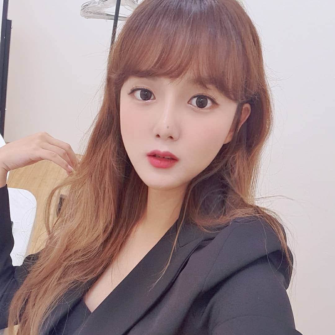 のインスタグラム：「오늘은 열일중 ♡  #강은비 #1인미디어대전」