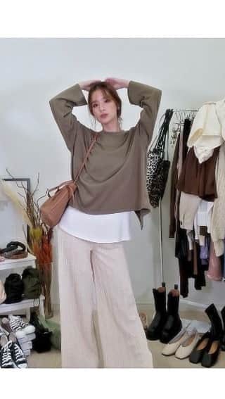 のインスタグラム：「@kirakirashop_kg  さん 第2弾Look Book✌️🏽 色んなアイテムを使って 着回しコーデの紹介してます😘 ・ ・ 是非チェックして下さい🔎✨ ・ ・ #秋服 #着回しコーデ #kirakirashop #lookbook  #ootd #fashion #code」