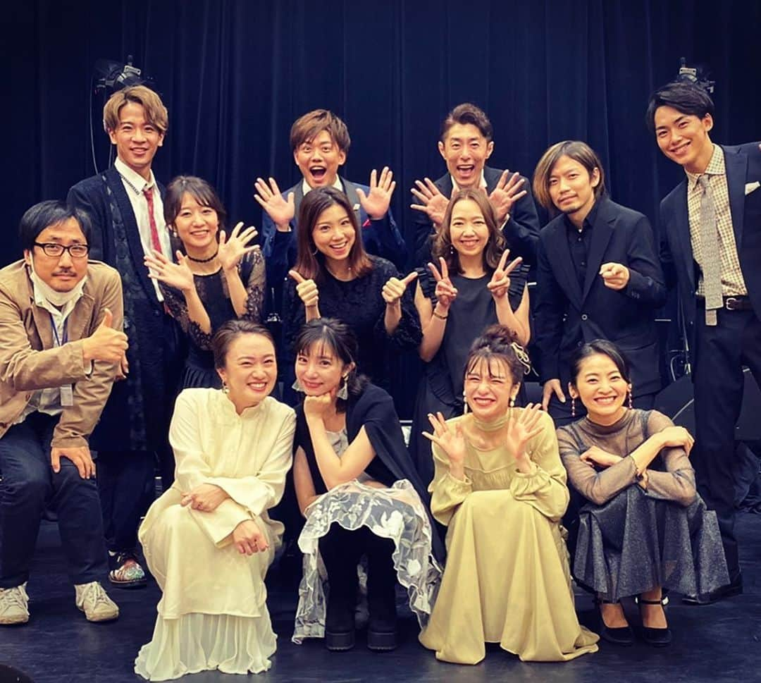 入来茉里さんのインスタグラム写真 - (入来茉里Instagram)「#いつか one fine day in コンサート 昨夜 無事に終演致しました。 ご来場頂いた 皆様 配信で観てくださった皆様 本当にありがとうございました。 ラストのカーテンコール 自分でも驚いたくらい涙が溢れていました。 1番泣かなさそうな人が泣いた！！！とみんなに言われました…… 恥ずかしい。 素敵なみんなの歌声 その中にいる自分に自信が持てず、何度も心が折れそうでしたが、みんながいてくれたから頑張れました。 カンパニーのみんなのこと この『いつか〜one fine day』のこと 1年半ぶりに演じたマキという役のこと 全てが愛おしくて、大好きでした😶 最後の挨拶でも話したのですが 今年、大変な出来事や悲しい事がたくさんある中で、前向きに頑張っていたら いい事ってあるんだなと…私にとってご褒美のような幸せな時間だったこと、忘れません。 沢山の感謝を込めて。 #ミュージカル #コンサート #いつかonefineday」11月7日 12時55分 - iriki.mari_official