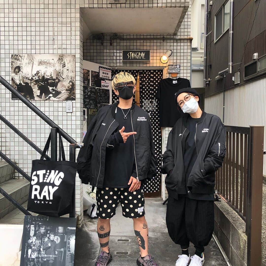 のインスタグラム：「【高松ランチタイム水玉ニュース！】 19時までお待ちしてます！最高なRockなセレクトショップAUDIO隣のAUDIO GALLERY(高松市常磐町2-3-36)でコロナ感染対策しっかりとお待ちしてます！チャットモンチー済のあっこが高松来ます！13-16時で！デルタマーケットさんではファイル設置&写真展&DJも！是非連動で行ってください！僕はずっと居ます！ #STINGRAY #サウシュー #高松」