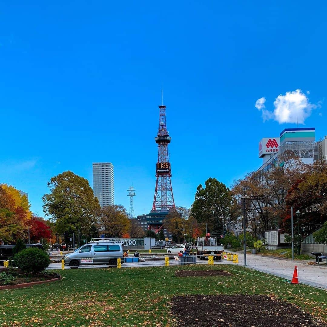 小柳津林太郎さんのインスタグラム写真 - (小柳津林太郎Instagram)「Went to Hokkaido! It's been a year since I last visted. The color of the sky is too beautiful . Thanks Sapporo, Otaru and Yoichi!   弾丸北海道。今回は札幌、小樽、余市。一年2ヶ月ぶりだったなー。一個だけ気付き直したけど、北海道の空はほんまに綺麗やな。色合いが違う。また、来ます。こっちでも色々展開したい🔥  #北海道 #札幌 #小樽 #余市 #藻岩山 #hokkaido #sapporo #otaru #yoichi #mountmoiwa」11月7日 13時37分 - rinsta_gram1002