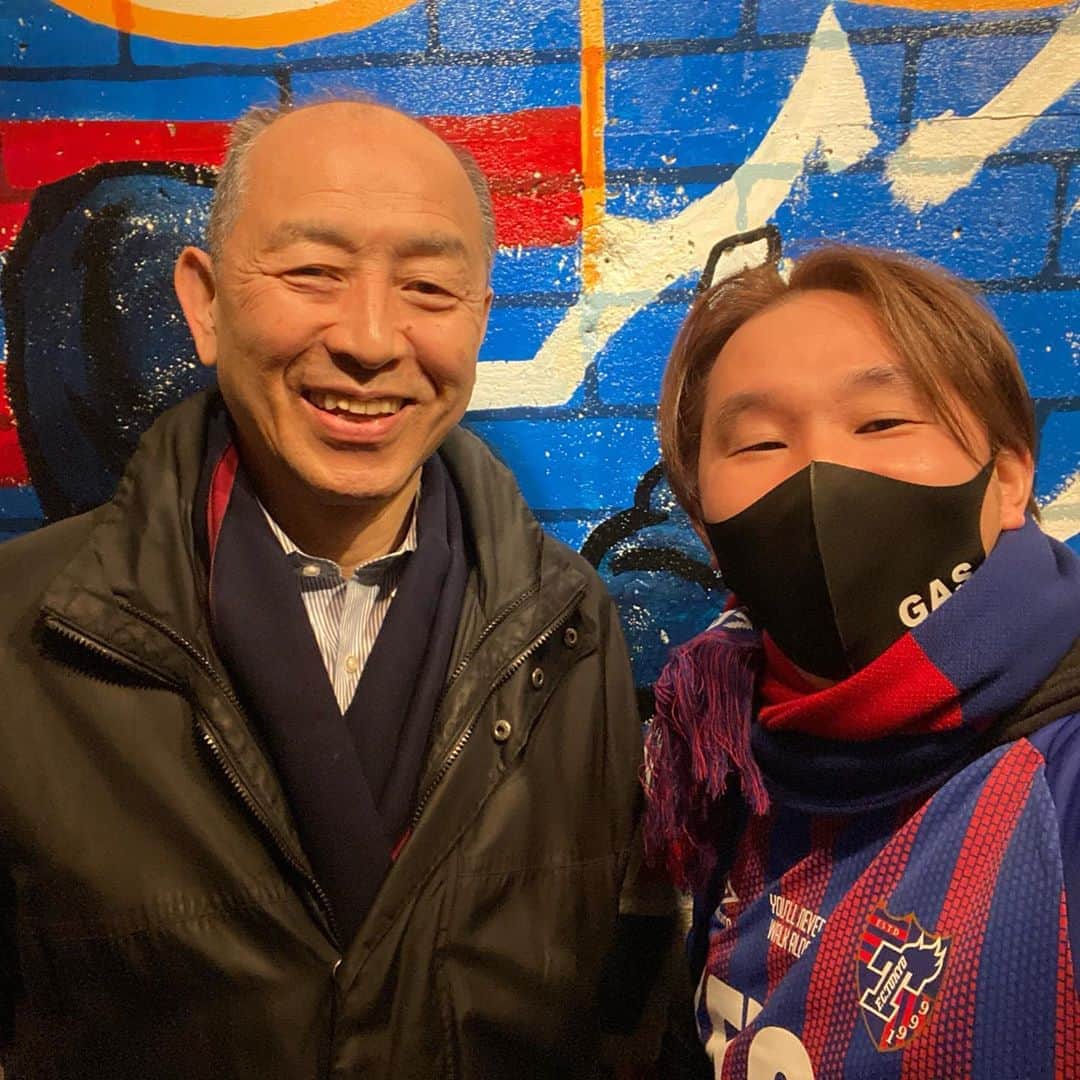 植田朝日のインスタグラム：「🦅🦅🦅﻿ ﻿ クエルボス プレオープン初日。﻿ ﻿ オープン前に村林さんが差し入れを持って来てくれた‼️﻿ ﻿ 凄く久しぶりだったんだけど、そもそも、どうやってオープン情報を知ったのだろう⁉️笑﻿ ﻿ にしても、サッと現れ、サッと去って行った。﻿ 何かのヒーローかよ⁉️苦笑﻿ ﻿ 男の中の男です‼️﻿ ﻿ #tokyo12 #クエルボス」