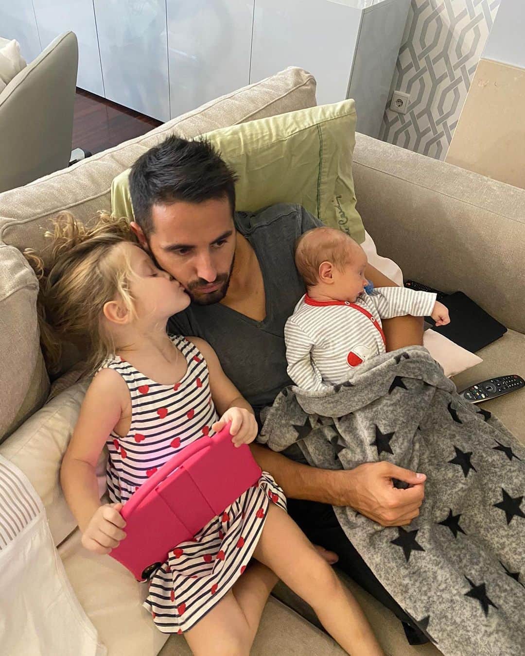 ウーゴ・ヴィエイラのインスタグラム：「Só é lutador quem sabe lutar consigo mesmo... ❤️😘🙏」
