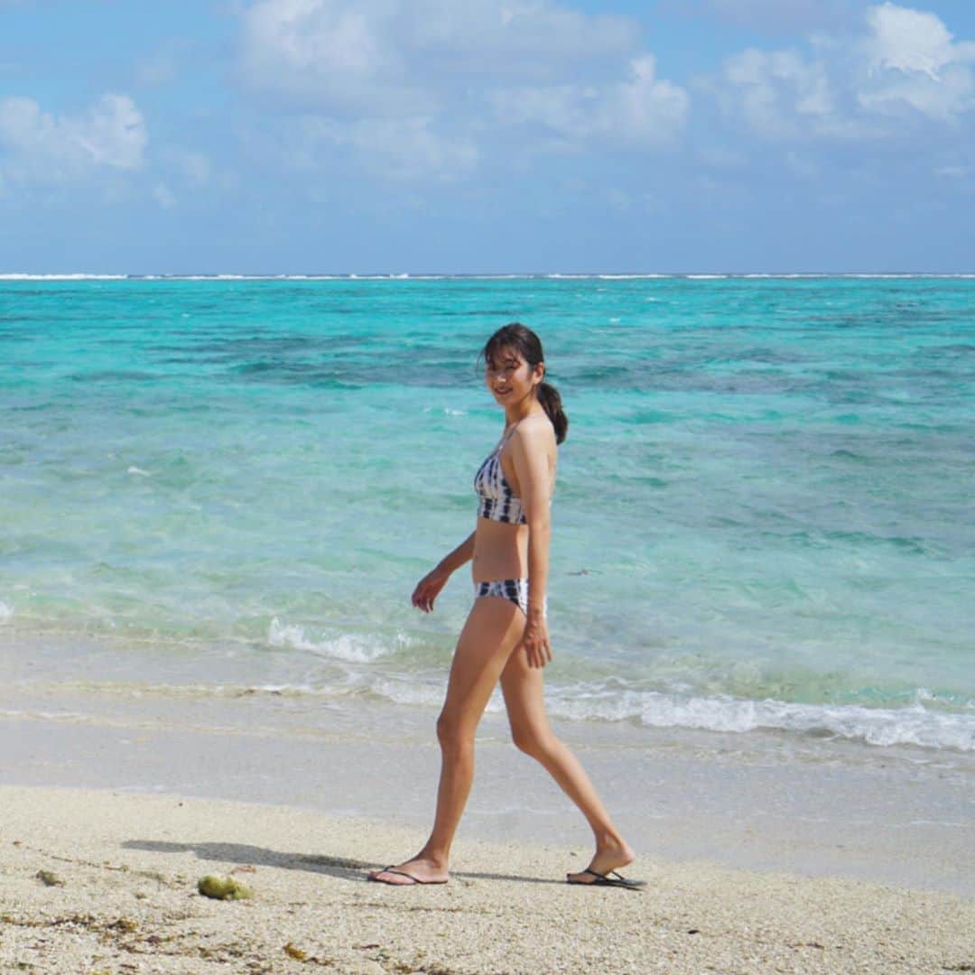 岩上陽子のインスタグラム：「👙👶🏻* * 体重は産前に戻りましたが、体型は若かりし頃に戻らないので、とりあえず気を引き締めます🤩 * #産後ママ #生後10ヶ月  * * * #沖縄旅行#シークレットビーチ#石垣島旅行#ニシッパリ#子育てママ#ママライフ#家族旅行#沖縄観光#石垣島観光#川平タバガー#ビーチスタイル#ビーチコーデ#国内旅行#絶景スポット#日本の絶景#旅スタグラム#一度は見たい絶景#たびすたぐらむ#子連れ#コヅレ#コズレ#女の子ママ#アラフォーママ#10ヶ月ベビー#赤ちゃんのいる生活#赤ちゃんのいる暮らし#10ヶ月女の子#姉妹ママ」
