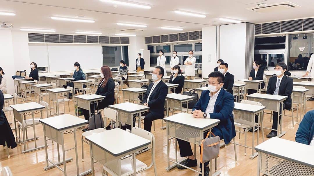 新東京歯科技工士学校のインスタグラム