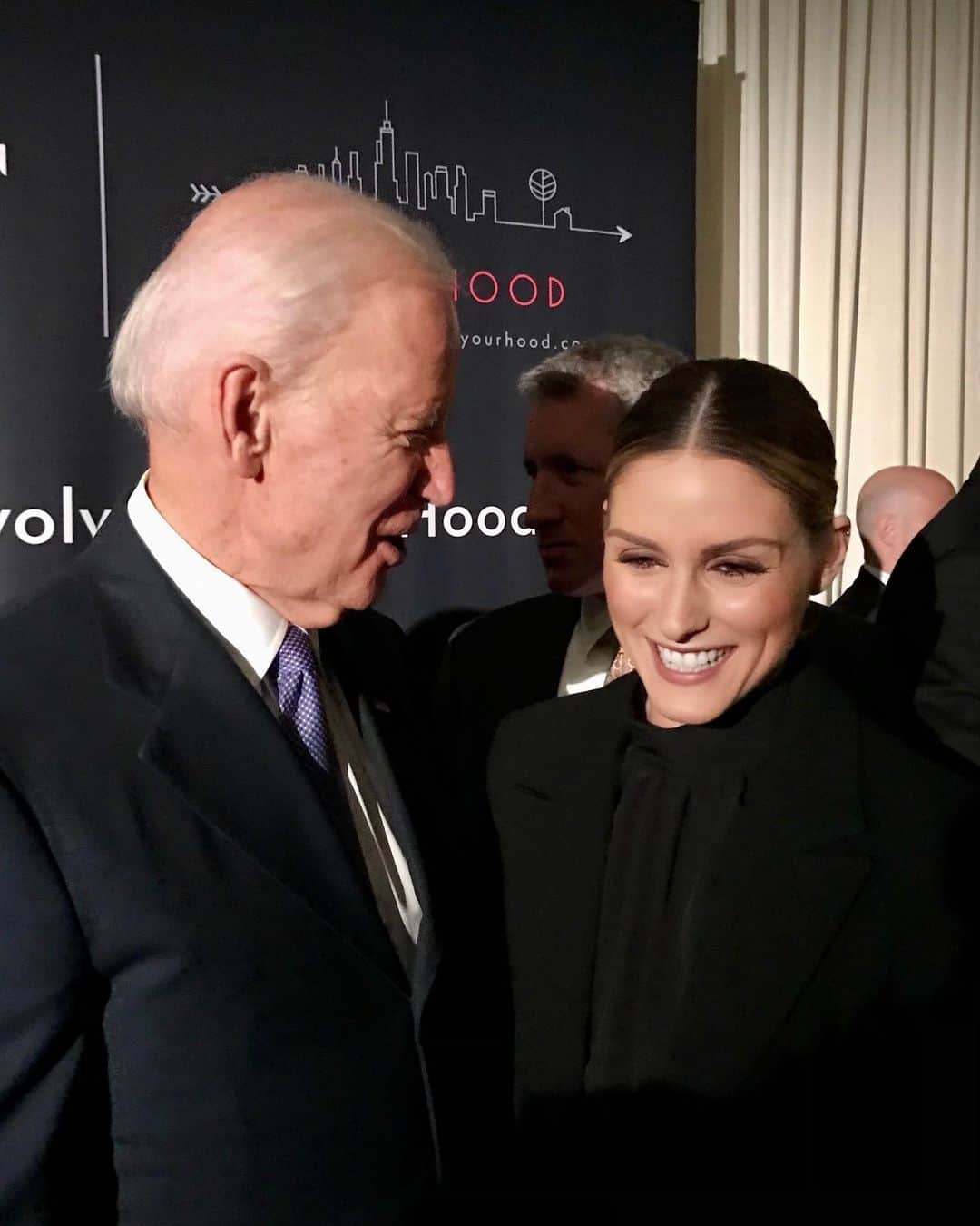 オリヴィア・パレルモさんのインスタグラム写真 - (オリヴィア・パレルモInstagram)「Congratulations to President-elect @joebiden 🇺🇸 Pictured here in 2017 at an event for Ashley Biden.」11月8日 1時39分 - oliviapalermo