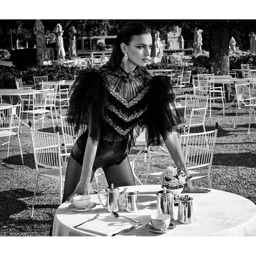 ルイージ&イアンゴさんのインスタグラム写真 - (ルイージ&イアンゴInstagram)「Irina ♥️ @irinashayk in Como Lake for @voguegermany @luigiandiango @luigimurenu @schanelb @eddyscudo @kassandrafrua @2bmanagement #decemberissue」11月8日 0時10分 - luigiandiango