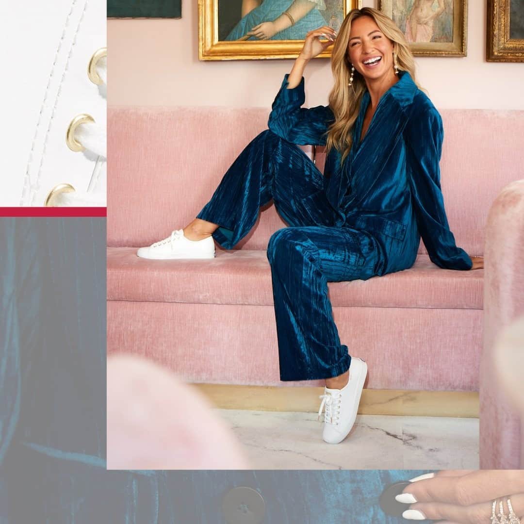 Kedsのインスタグラム：「This year's holiday uniform: plush PJ suits + comfy cozy kicks.」