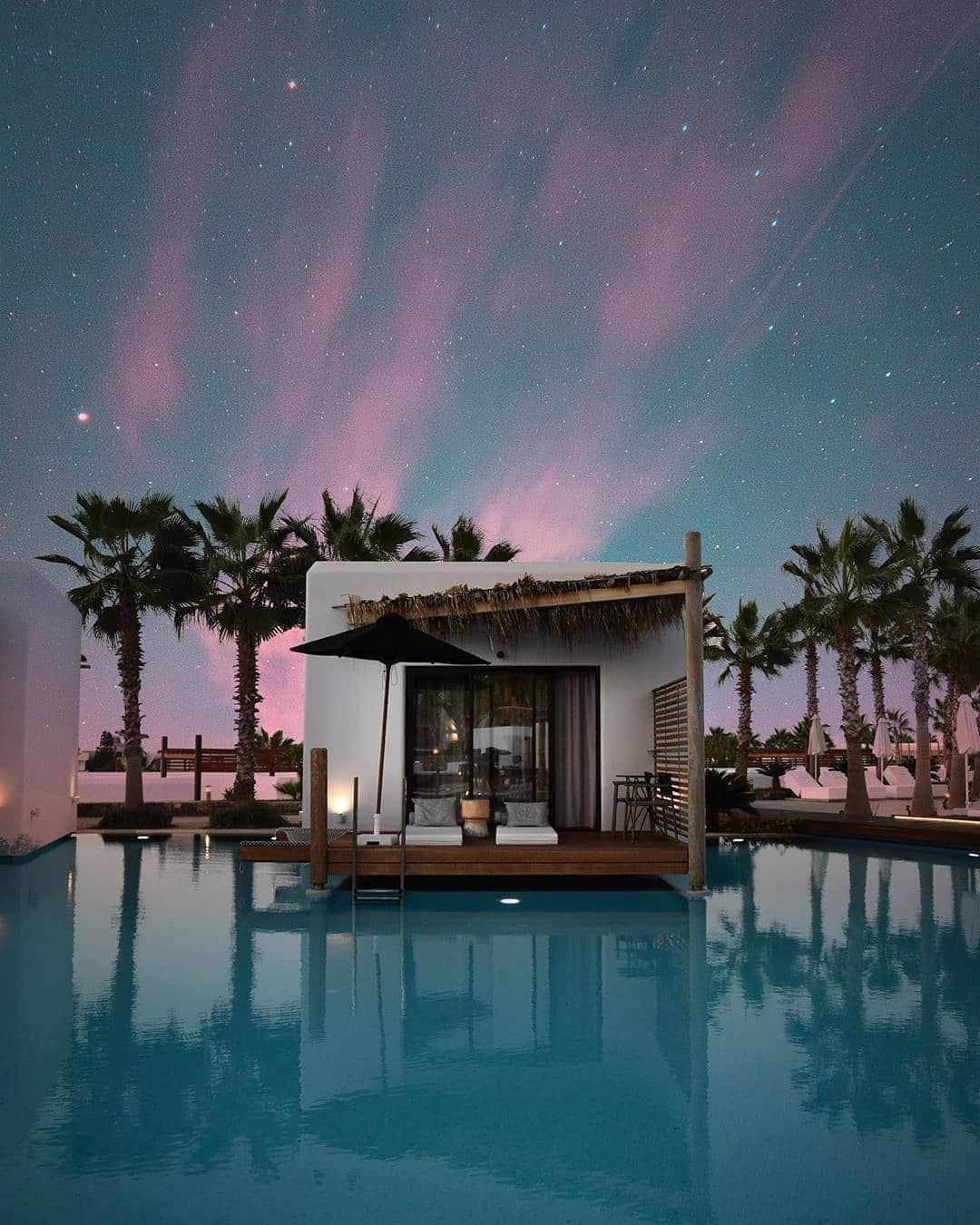 BEAUTIFUL HOTELSさんのインスタグラム写真 - (BEAUTIFUL HOTELSInstagram)「An oasis that's even more magical by nighttime. 🌟 Step into this wooden deck that has direct access to the lagoon pool, where you can lounge in style. 💦  Aside from premium accommodations, the resort also has five restaurants and an in-house spa. 🧘‍♀️ Doesn't this paradise spell out honeymoon goals? Tag who you'd take here!  📸 @karpathakis.experience 📍 @stellaislandcrete, Analipsis Hersonissos, Crete, Greece」11月8日 0時27分 - beautifulhotels