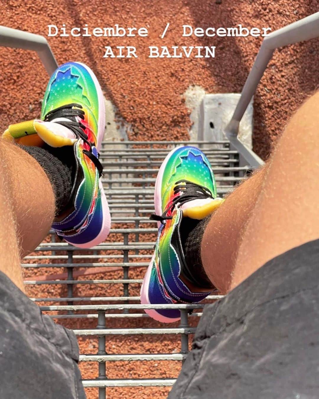 Nice Kicksさんのインスタグラム写真 - (Nice KicksInstagram)「The @jbalvin x Air Jordan 1 is coming in December. 🌈」11月8日 0時47分 - nicekicks