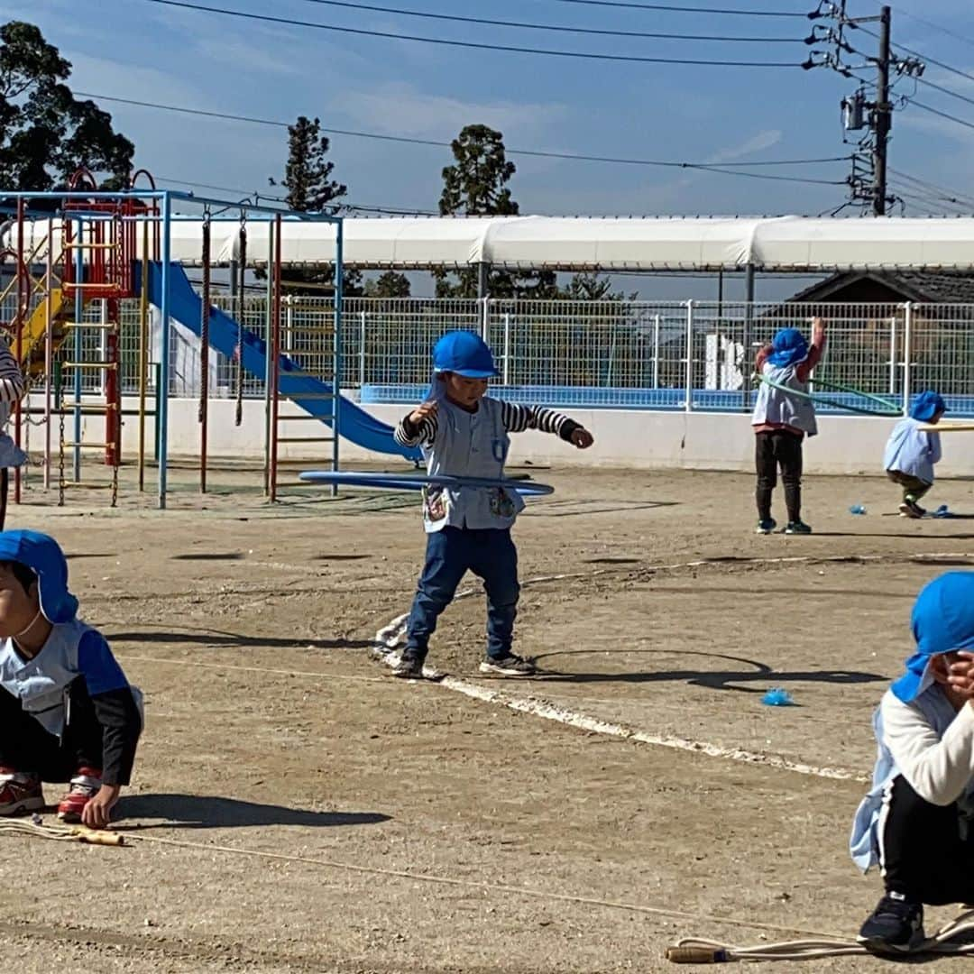 藤嶋大規のインスタグラム：「長男の保育園最後の運動会でした。 フラフープも頑張った👍ダンスも頑張った👍リレーは先頭でバトンパスして龍規のチームは一等賞🎉 コロナの影響で学年ごとの発表でだいぶ短い時間だったけど長男の成長を感じた時間になりました😄  #保育園 #年長 #11月5日 #運動会 #リレー」