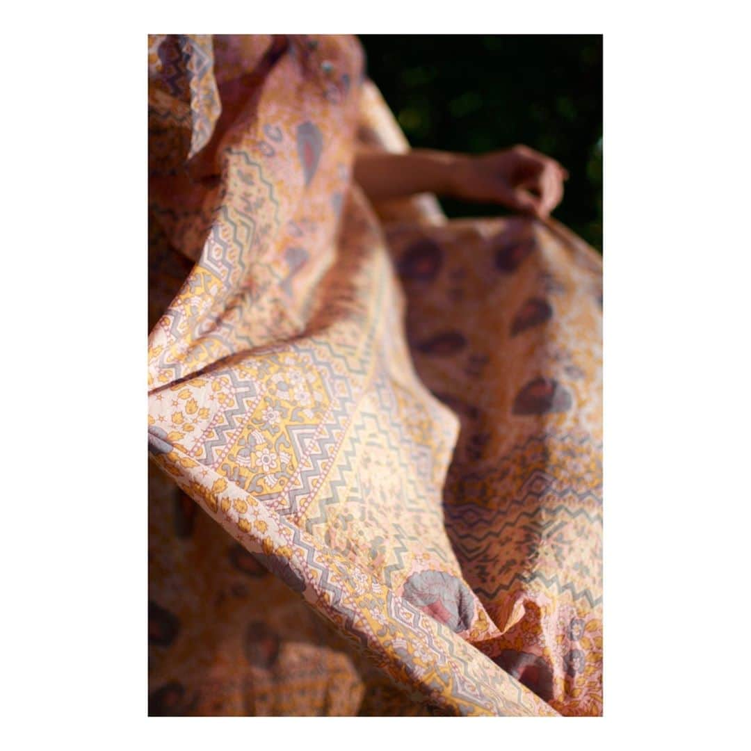 マッタのインスタグラム：「Blowing in the breeze...⁠ ...our Manasi Booj Dress, see this dress and more online.⁠ ~ link in bio ~⁠」