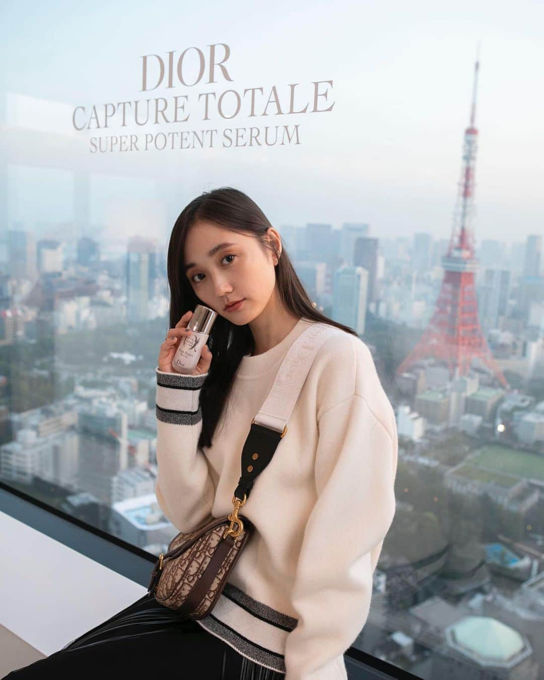 鈴木友菜さんのインスタグラム写真 - (鈴木友菜Instagram)「#DIORCAPTURETOTALE  #カプチュールトータル」11月7日 16時35分 - yuuna_suzuki