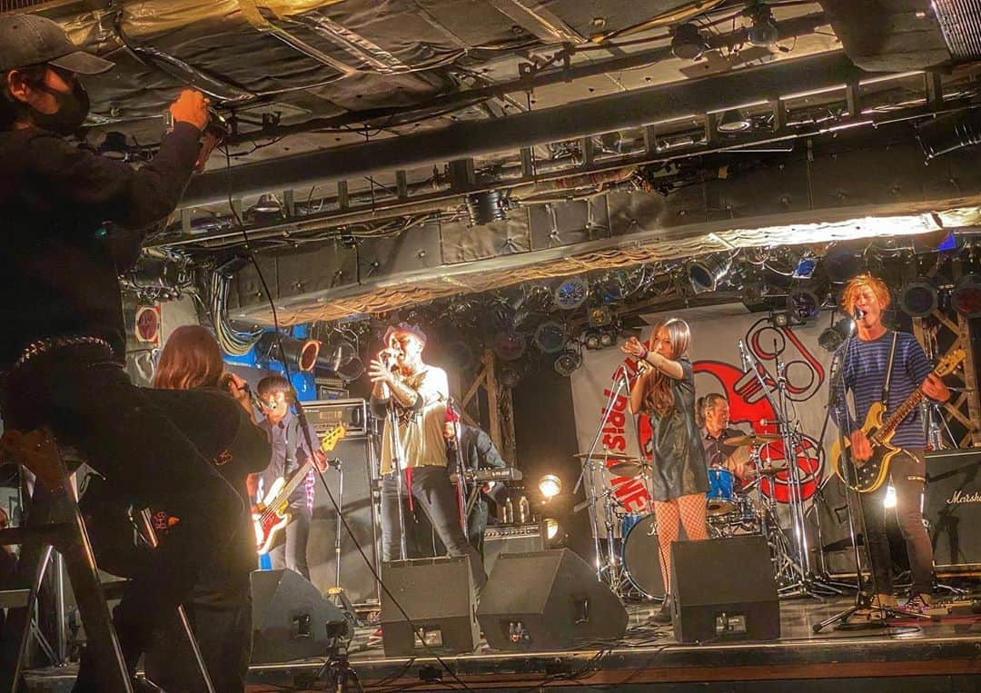 THE PRISONERさんのインスタグラム写真 - (THE PRISONERInstagram)「「THE PRISONER Live Streaming in LOFT / 薄明」 ありがとうございました！！！！  Live THE PRISONER  Venue 東京 新宿LOFT Streaming Website https://zaiko.io/event/331254 Streaming Start：2020 / 11 / 06（FRI）21:00～ Streaming Ticket：2,500 yen 企画 制作：ディスクユニオン/ Diwphalanx Records / LOFT PROJECT  配信電子チケットはhttps://zaiko.io/event/331254 にて現在、発売中です。現在Instagramプロフィール・リンクから購入サイトに移動できます！  電子チケットをご購入された方は、ライブ配信終了後も11月9日（月）23時59分まで何回でも、アーカイブ映像を御覧頂けます。」11月7日 17時12分 - theprisoner_