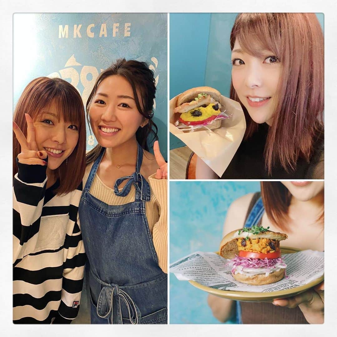 小川麻琴さんのインスタグラム写真 - (小川麻琴Instagram)「38ism代表でフードコーディネーターの櫻井優さんとコラボ開発した「MAKOTOかぼちゃサラダ入り鯖バーガー」ですが、早いもので明日で販売最終日を迎えます。  8月8日にリリースさせて頂いてから、明日でちょうど3ヶ月。  私自身初めての商品開発でしたし、それに加えコロナ渦でのリリースということもあって  正直どうなるのか手探りな部分もありましたが、優さんを含めMKCAFEの皆さんの心強いサポートのお陰で  本当に沢山の方に食べて頂けて、 「美味しい」と沢山の方に笑顔になって頂けて、チャレンジして良かったと心から思えました😌✨  販売最終日の明日、もちろん私も11時〜17時でMKCAFEにお手伝いに行かせて頂きます👩‍🍳  私の自慢の「MAKOTOかぼちゃサラダ入り鯖バーガー」是非、食べ納めしにいらして下さいね🍔💕  そして、その後19時30分からはインスタライブもさせて頂きますよ😌  明日の配信中に、12月19日(土)に開催させて頂くクリスマス&忘年会イベントの会場参加チケット購入窓口をオープンさせて頂きます🤩  今回も24人限定のチケットになっておりますので、参加を考えて下さってる方はインスタライブお見逃しなく🙈  では、明日は皆様のご来店を心よりお待ちしています🍔💕  #38ism #鯖バーガー #makoto鯖バーガー #販売最終日 #食べ納め #まってます」11月7日 17時12分 - 1029_makoto