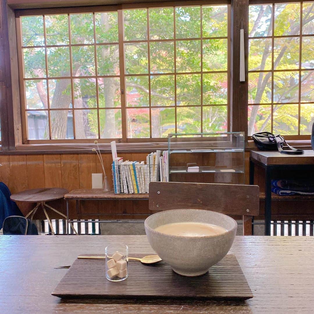 今井美穂さんのインスタグラム写真 - (今井美穂Instagram)「新発田と行ったら﻿ この方に会わないと😁💓﻿ ﻿ たまたまタイミングあって少しだけお茶🍵﻿ ﻿ 紹介してくれたカフェがこれまた素敵すぎて、﻿ 癒されました🍁﻿ ﻿ &おりおりの雰囲気も本当に癒されます😁笑﻿ ﻿ ﻿ @olioliflower_minami  月末のビルボードプレイスでの﻿ ポップアップショップ応援してます😁💐﻿ ﻿ ﻿ ブログ更新しました😊﻿ ﻿ ﻿ #ブログ更新しました﻿ #インスタトップのリンクから﻿ #新発田市﻿ #たゆたう﻿ #清水園﻿ #olioliflower﻿」11月7日 17時15分 - imaimiho1209