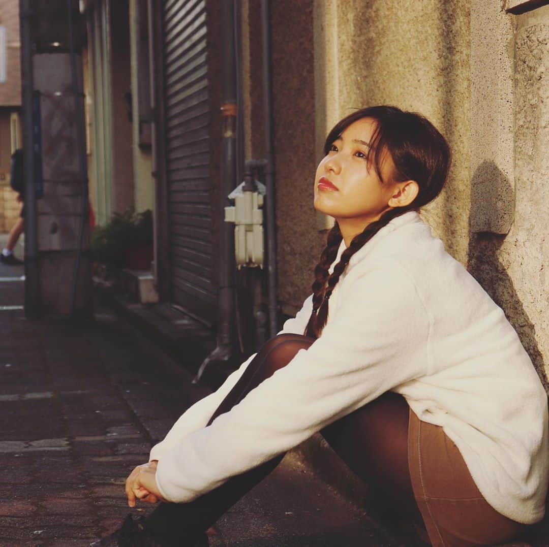 髙橋真帆さんのインスタグラム写真 - (髙橋真帆Instagram)「. "Always三丁目の夕日"風な写真が撮りたくて🎥 . . 舞台の応援メッセージ、見に来てくれる報告、とても励みになっています！ 今日はこれから稽古です！行ってきます✊ . . . #GATE #芸門　#harmonypromotion #髙橋真帆　#ハーモニープロモーション　 #舞台」11月7日 17時19分 - mahoko_yummy