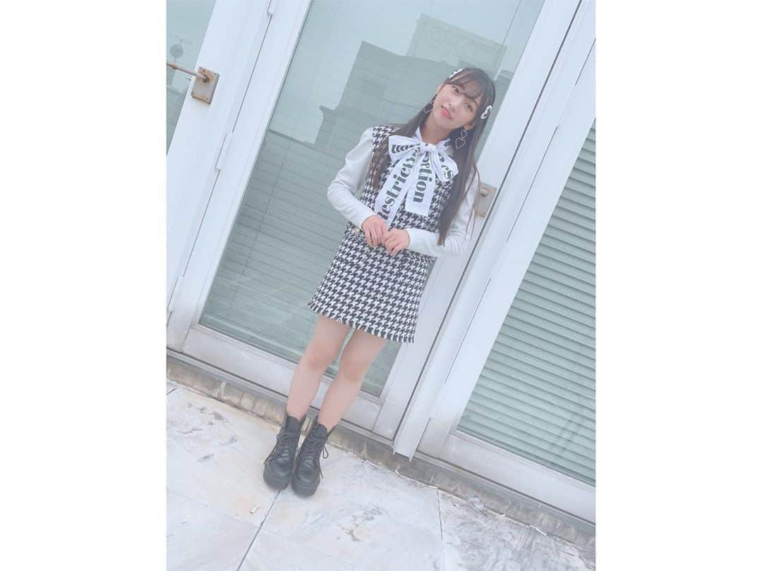 後藤陽菜乃さんのインスタグラム写真 - (後藤陽菜乃Instagram)「❤︎  今日の #hinacode 🎀  大きなリボンと千鳥柄のジャンスカワンピがお気に入り✨  #hinacode #大きなリボン#パールピン #ワンスポ #ハート#ジャンスカ #153cmコーデ #153cm #低身長コーデ #低身長 #低身長ファッション #ootd #followｍe #idol #hkt48 #後藤陽菜乃」11月7日 17時40分 - pinachan._.0308