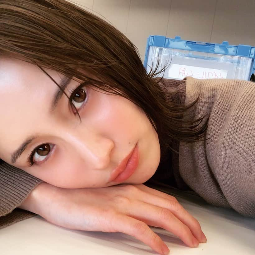 寒川綾奈さんのインスタグラム写真 - (寒川綾奈Instagram)「怒涛の１週間が終わりました。  たのしかったなぁ。 明日髪切るよ🦲  #週末の楽しみ  #おつかれーらいす  #今からご飯」11月7日 17時36分 - sogawaayana