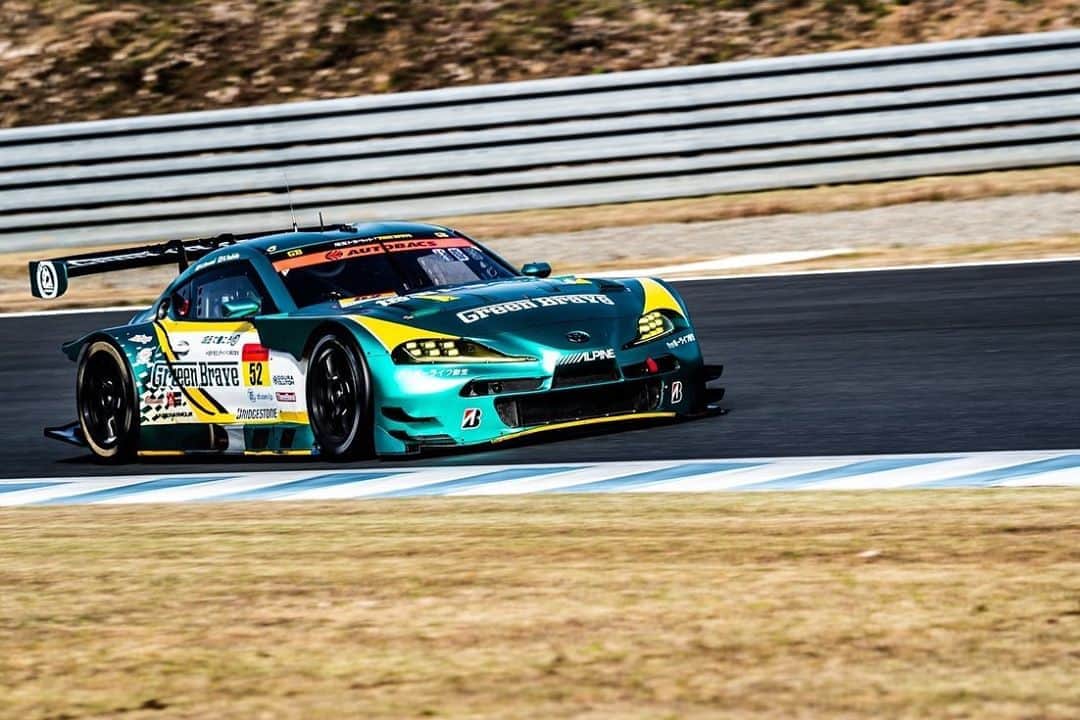 熊林保奈美のインスタグラム：「* . SUPER GT 第7戦 もてぎ 予選日応援ありがとうございました！ . 52号車 埼玉トヨペットGreen Braveは、 明日の決勝 GT300クラス18番手スタートとなりました！ 追い上げに期待っ！！👏🏻👏🏻👏🏻 . . 明日も引き続き 埼玉トヨペットGreen Braveの応援を よろしくお願いします😊💚 . * #埼玉トヨペット #埼玉トヨペットgreenbrave #greenbrave #supergt #supergt2020 #GT300」