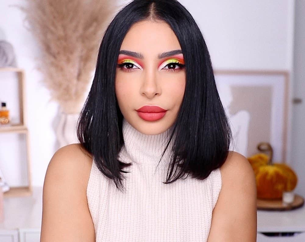 sananasのインスタグラム：「💚🍂🍃What’s up guys ? Comment vous allez ce matin ? Je suis sur la barre d’infos de la vidéo que je vous poste cet après-midi ! Uniquement des nouveautés 😉Du coup je vous dis si elles valent le détour OR NOT ! 🙅🏻‍♀️J’aime trop ces couleurs 😍vous en pensez quoi ?」